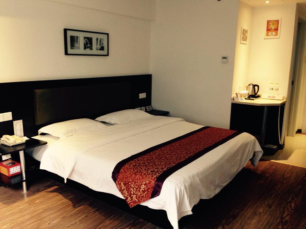 Super 8 Beijing Chaoyang Road Xinglong Room photo